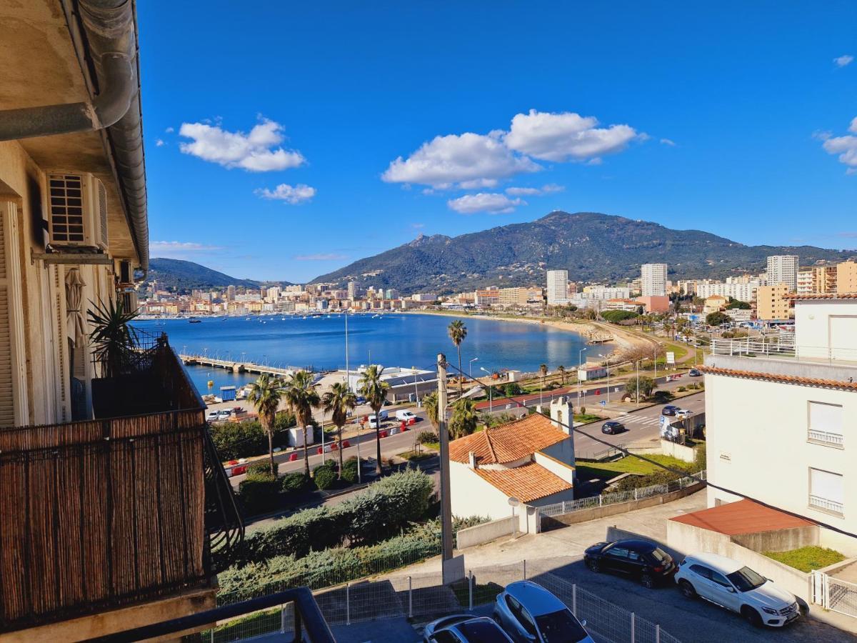 Magnifique Appartement Avec Balcon Vue Mer A L'Entree D'Ajaccio アジャクシオ エクステリア 写真